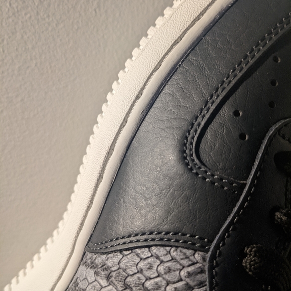 Nike Air Force 1 '07 LV8 - Picture 10 of 14
